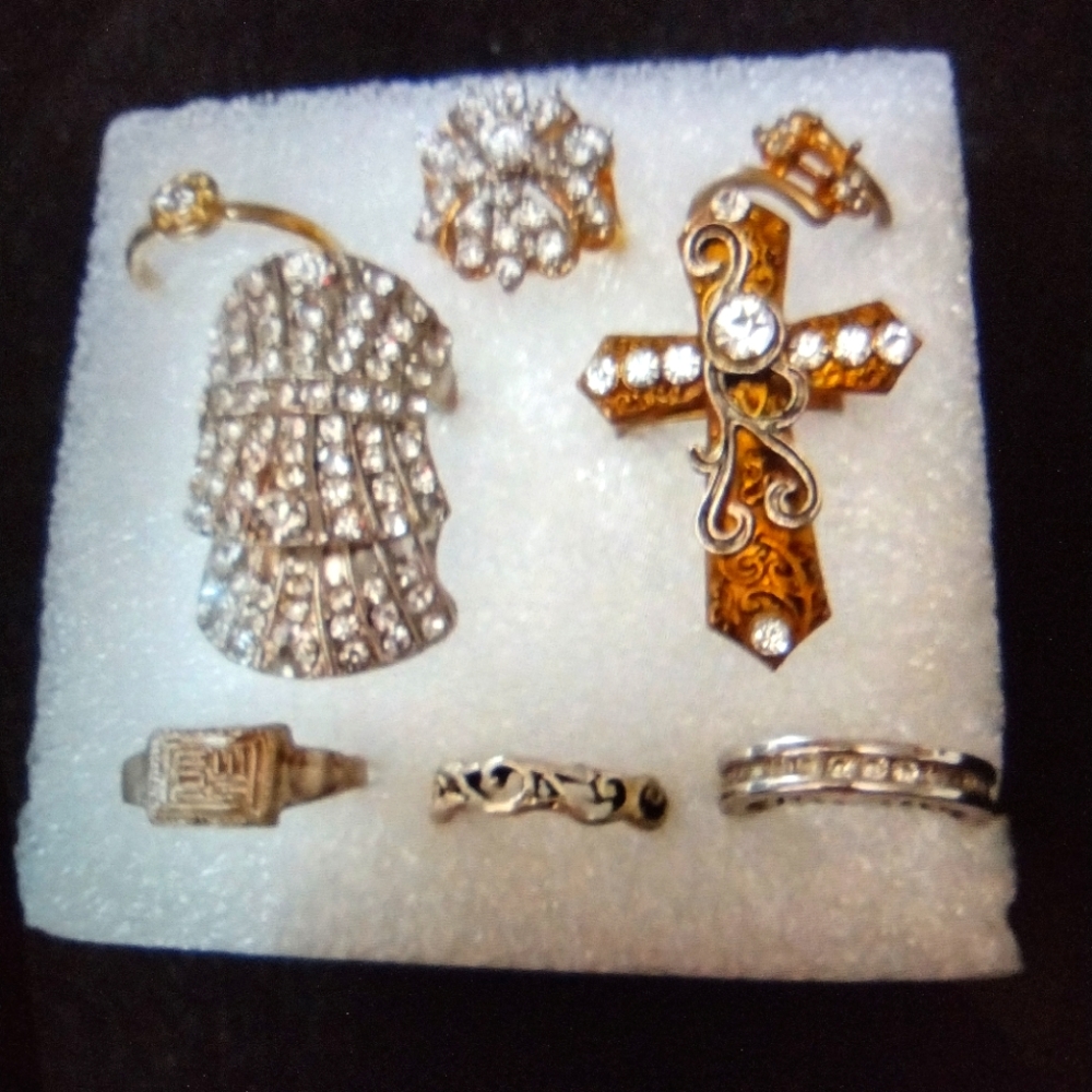Ring lot